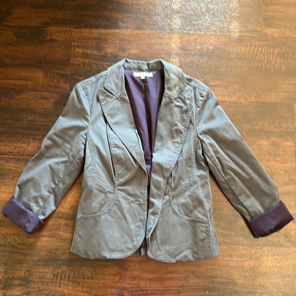 Cute grey RW&CO blazer with pleats - Picture 1 of 4